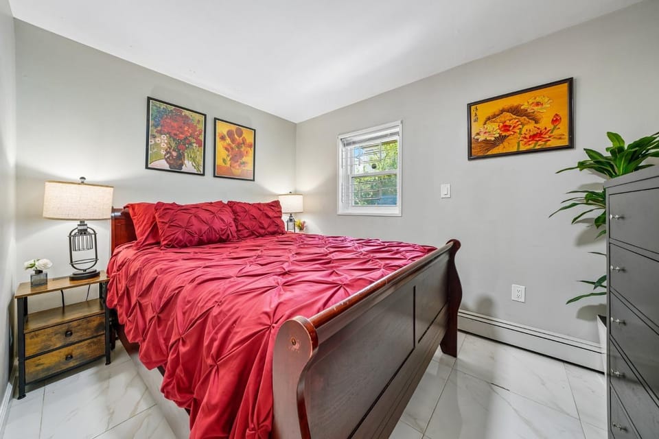 2BR Jersey City Oasis - Quick NYC & MetLife Access Apartment in Kearny