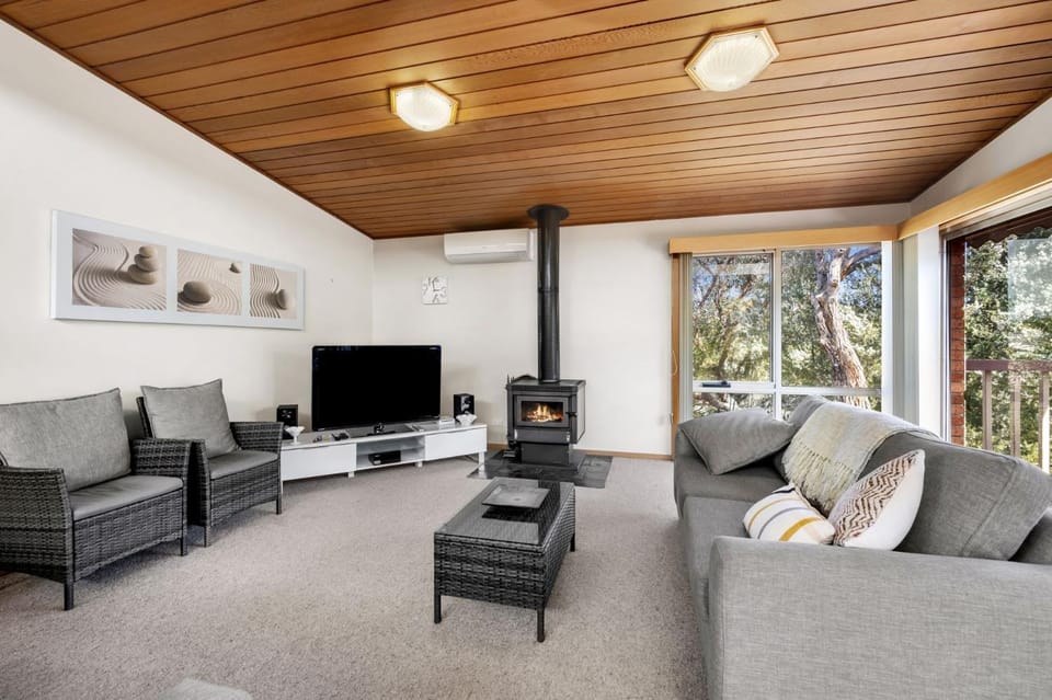 22 Golf Links Road House in Anglesea