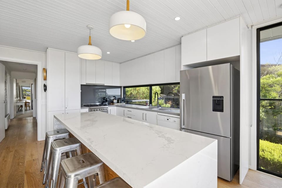 Short Walk to Beach and Fairhaven SLC House in Aireys Inlet