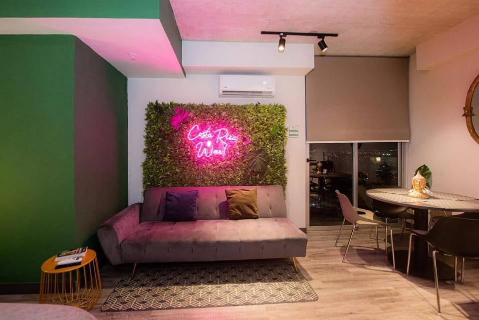 Seating area, Dining area, air conditioner