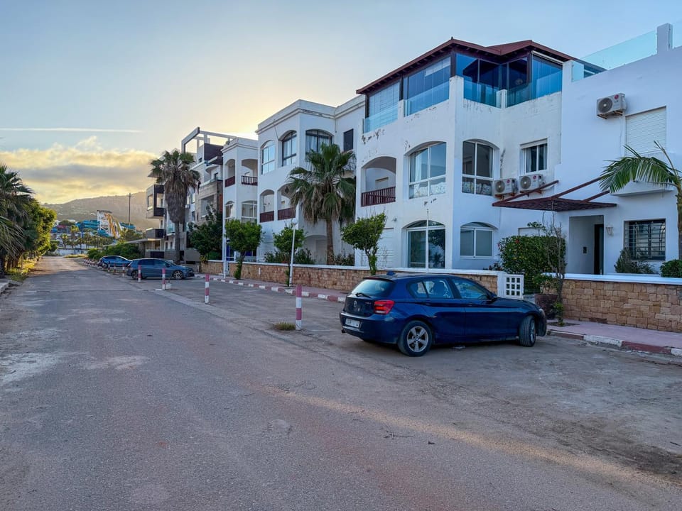 Neighbourhood, Parking