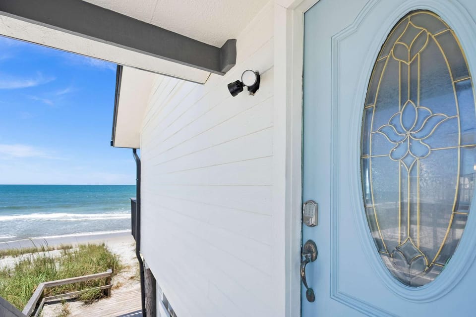 Ocean Front Home Gorgeous Views Beach Gear BBQ House in Vilano Beach