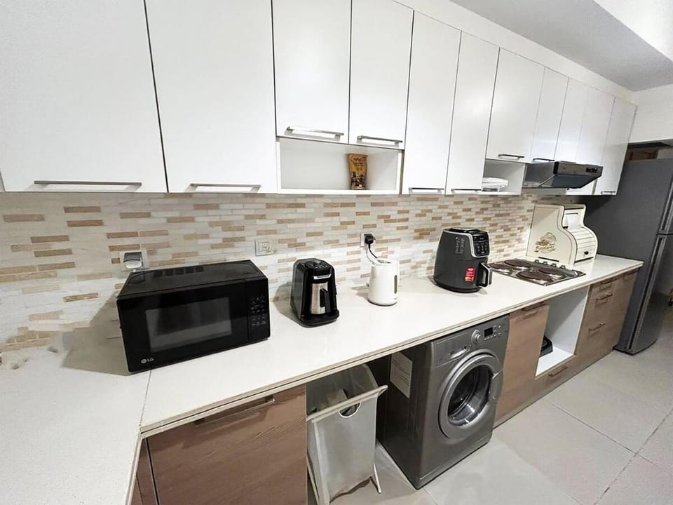 Coffee/tea facilities, Kitchen or kitchenette, washing machine