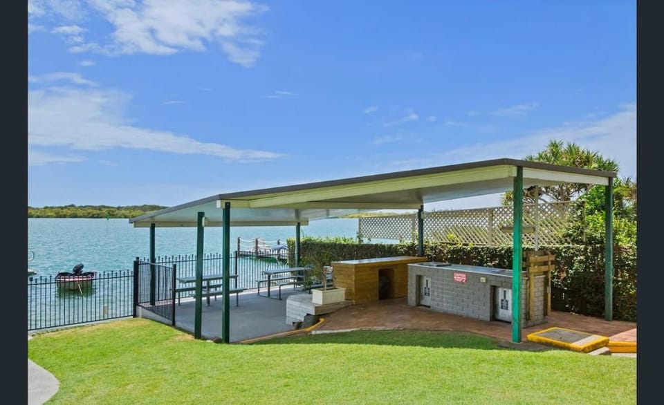 Banyandah-Coastal Breeze Residence Apartment in Maroochydore