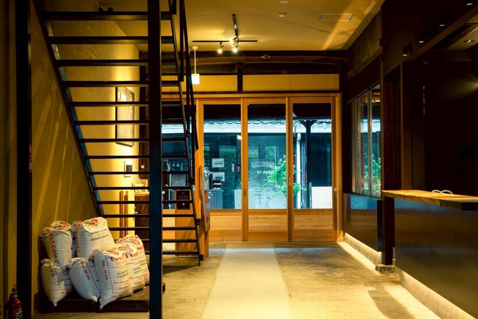 早川倉庫 moku Bed and Breakfast in Japan