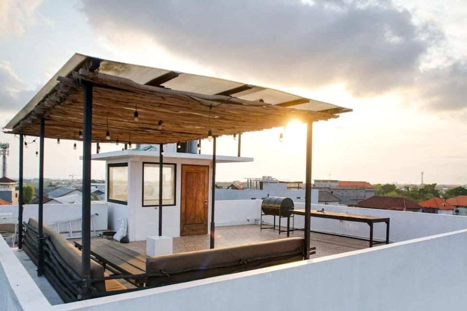 Spacious 4BDR Villa with Pool, Rooftop & BBQ - Guests Favorite Villa in North Kuta