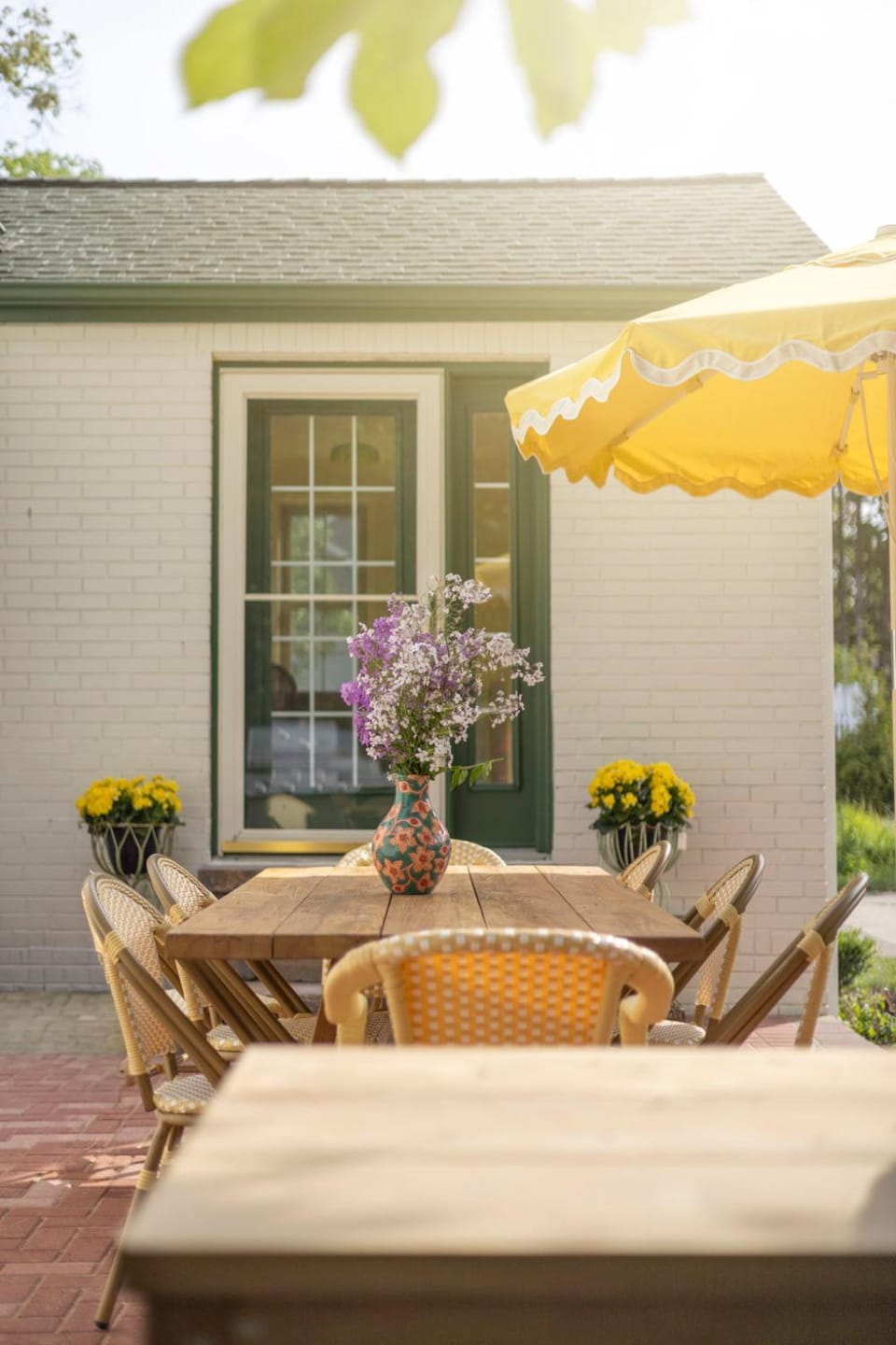 Patio, Garden, Dining area, Garden view