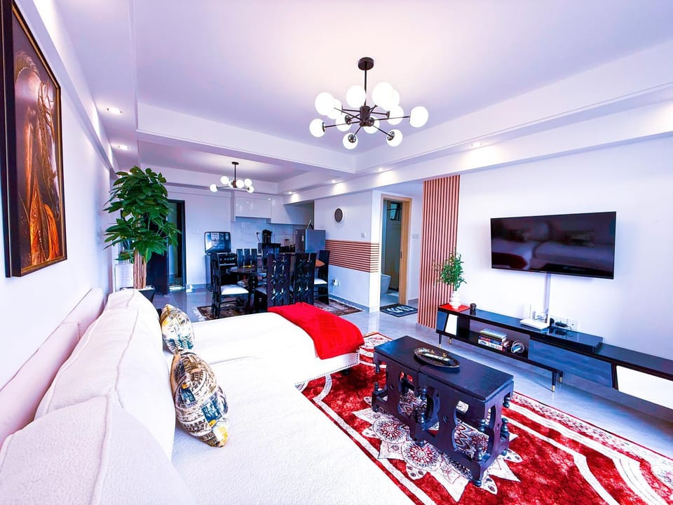Communal lounge/ TV room, TV and multimedia, Living room, Seating area, Evening entertainment