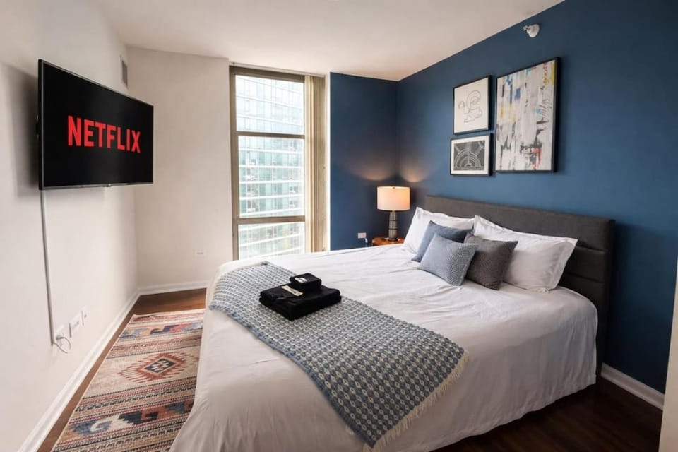 Modern Chicago 2BR Skyline - 5 Min to Grant Park Apartment in South Loop