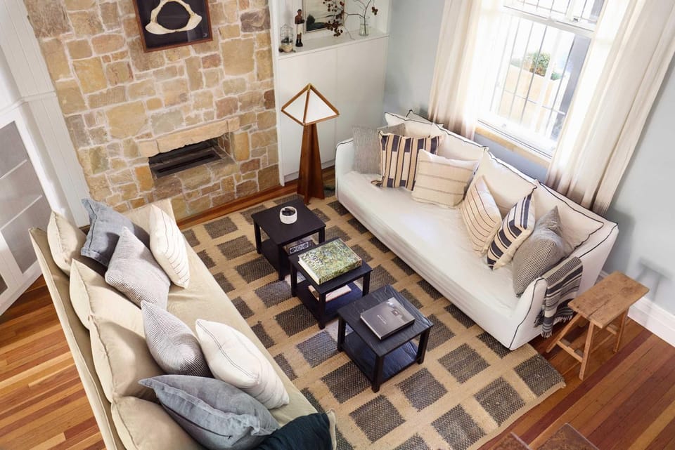 Living room, Seating area