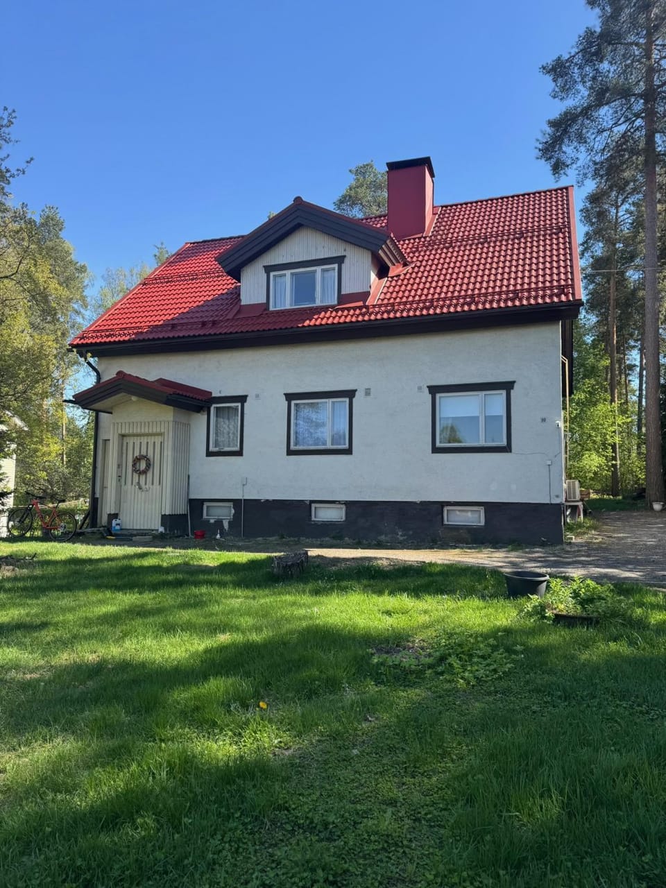 Karhulan Kammari, oma sisäänkäynti ja WC, Valkeakoski keskusta Bed and Breakfast in Finland