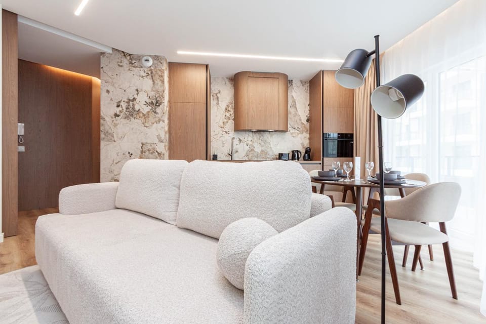 TV and multimedia, Kitchen or kitchenette, Living room, Seating area, Dining area