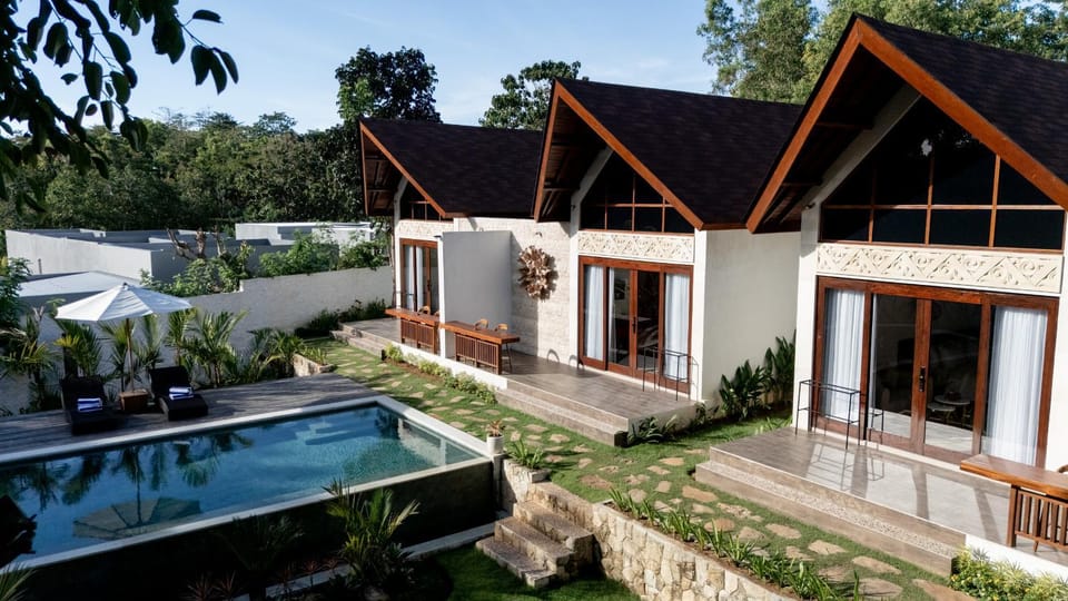 Property building, Swimming pool