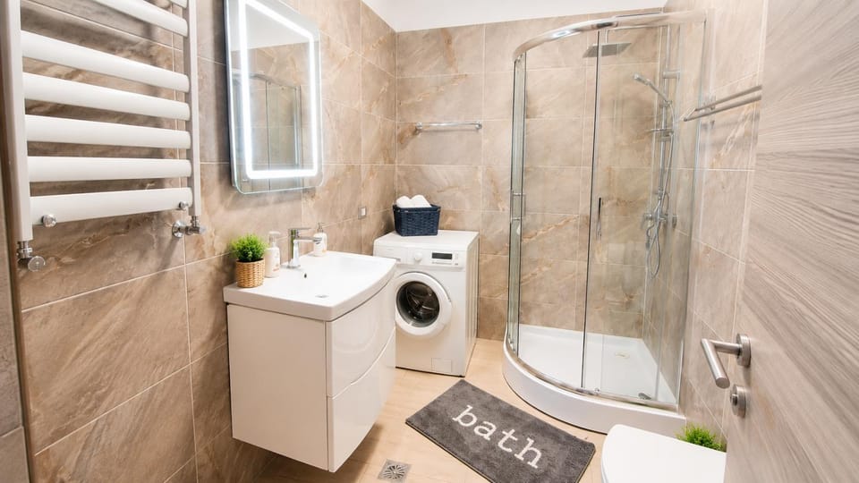 Bathroom, Photo of the whole room