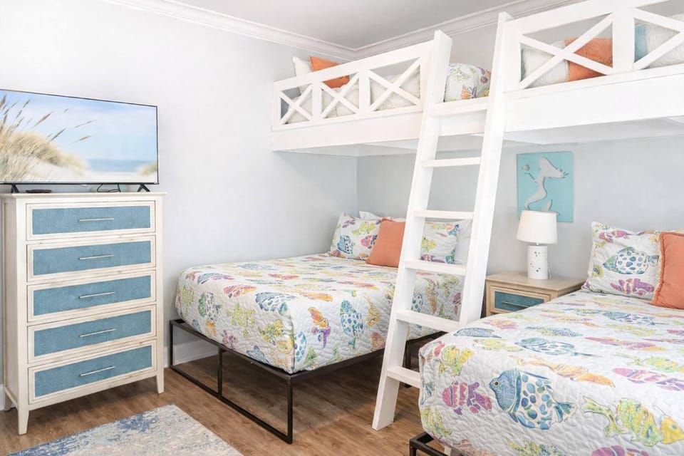 Rookery 3 family friendly pools beach dogs House in Alabama