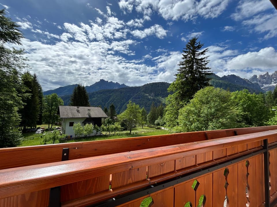 Spring, Day, Natural landscape, View (from property/room), Balcony/Terrace, Mountain view