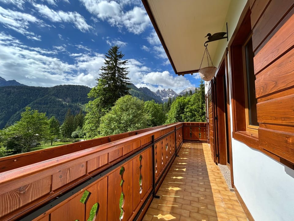 Spring, Day, Natural landscape, View (from property/room), Balcony/Terrace, Mountain view
