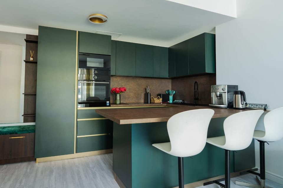 Coffee/tea facilities, kitchen, kitchen