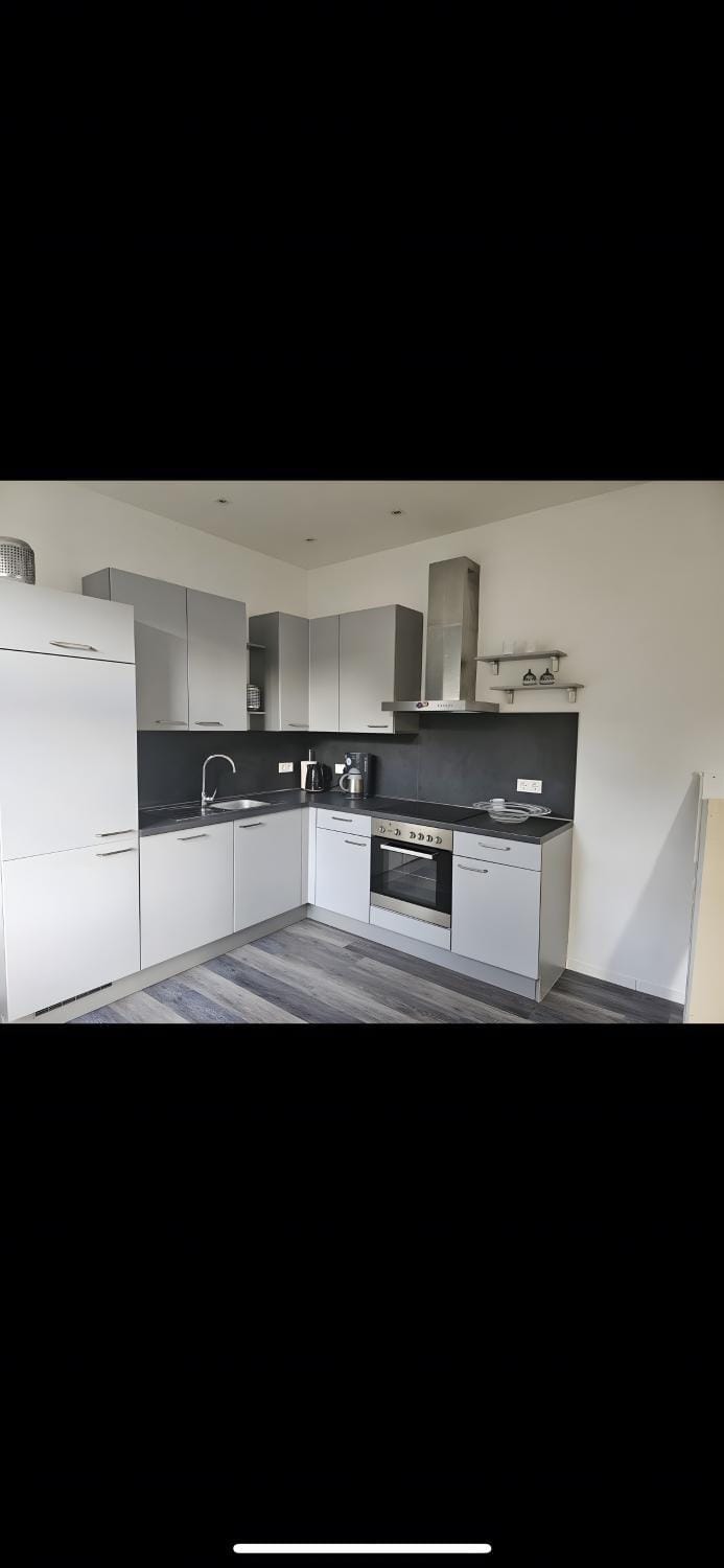 Kitchen or kitchenette, Living room