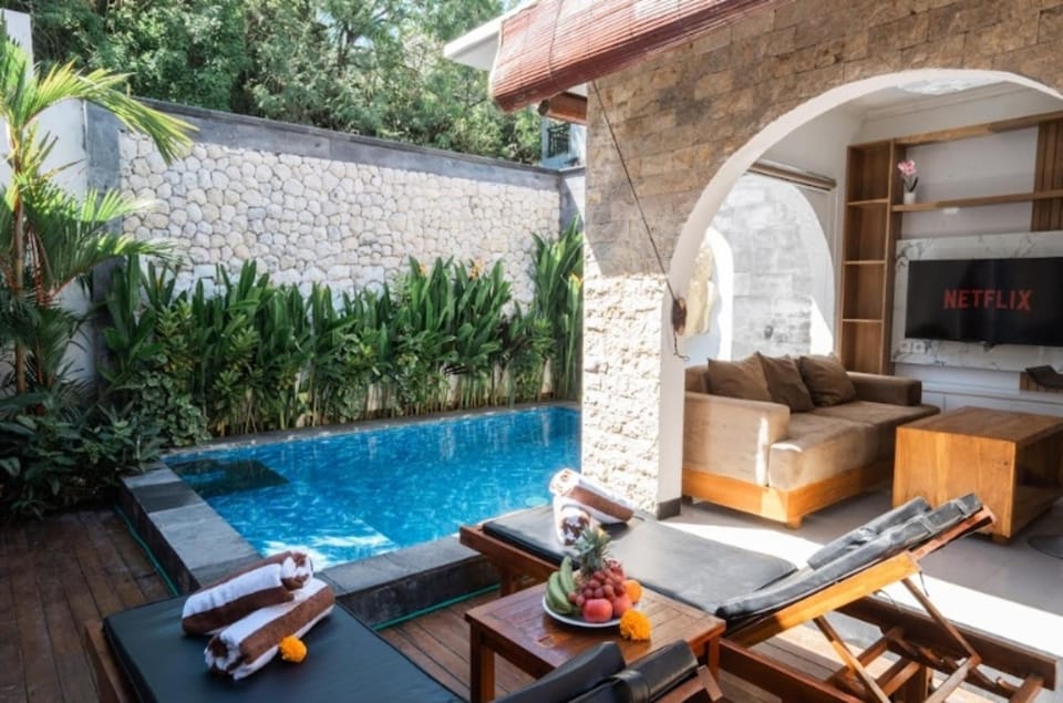 Cozzy The Glossy Hill Villa Nusa Dua Villa in Bali