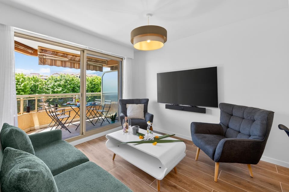 Communal lounge/ TV room, Living room, Lounge or bar, Seating area