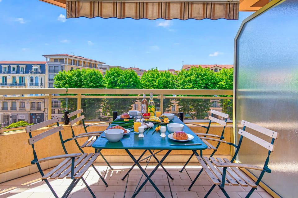 Bird's eye view, Balcony/Terrace, Dining area