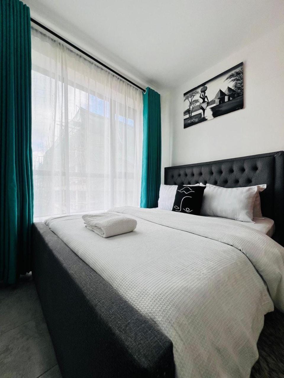 cozy and elegant 1 bedroom royal suburb by tsavo Bed and Breakfast in Nairobi County
