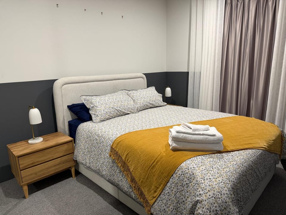 Four-Bedroom House Near Perth Airport House in Perth