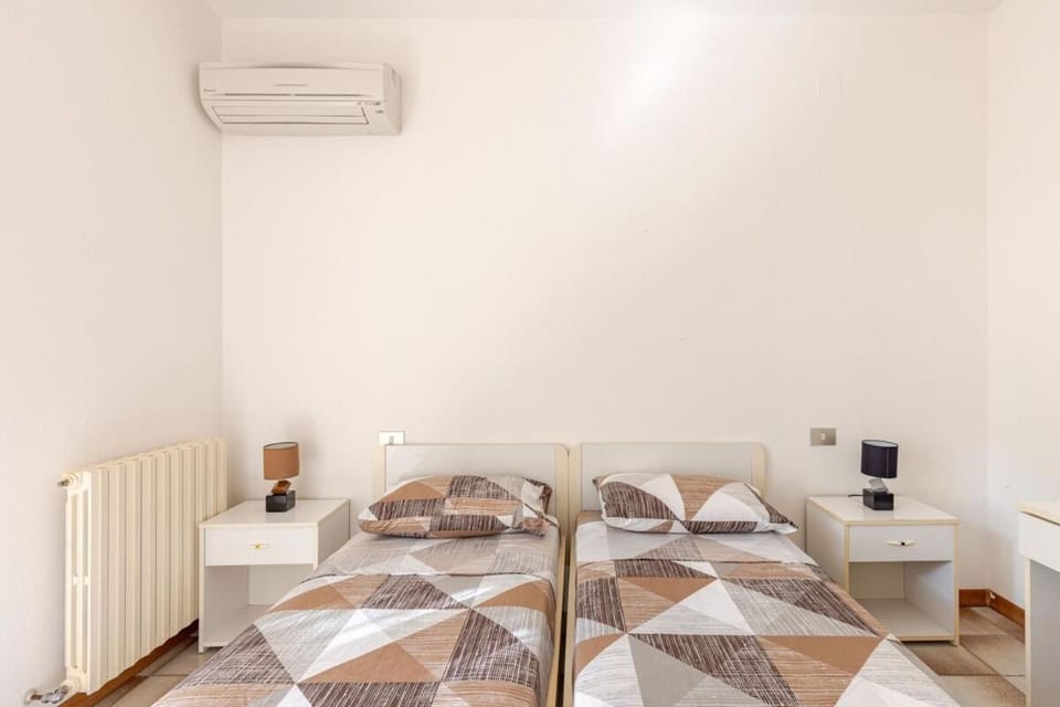 Villa Valeria, 8 guests, surrounded by pine forest and the sea Apartment in Sardinia
