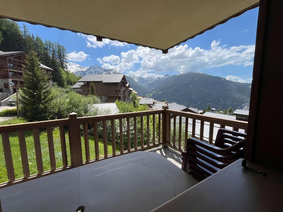 Logement 6-8 pers. chaleureux skis aux pieds Apartment in Landry