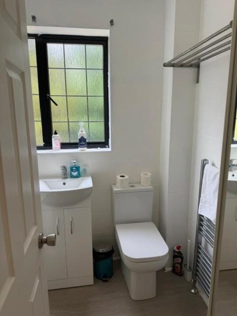 Spacious 5-Bed Entire Home House in Basingstoke