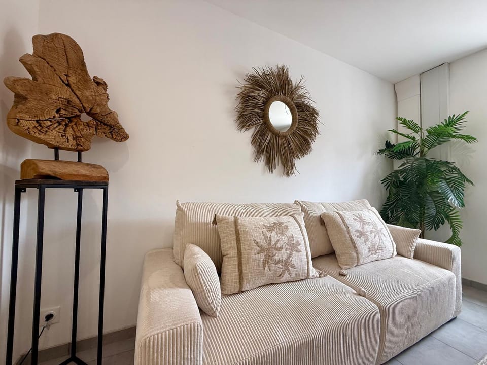 L'Appart T2 Ibiza Chic & Terrasse - 5 min Circuit Apartment in Le Mans