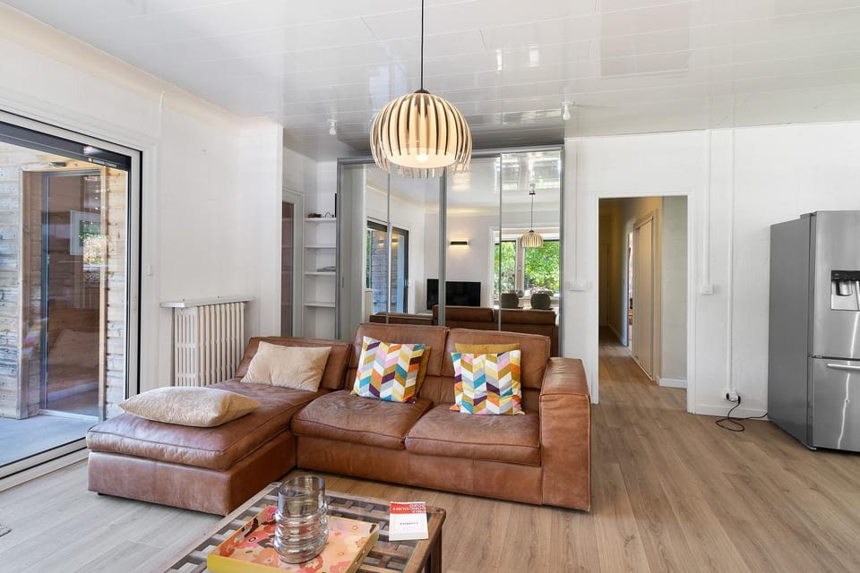 Property building, Living room