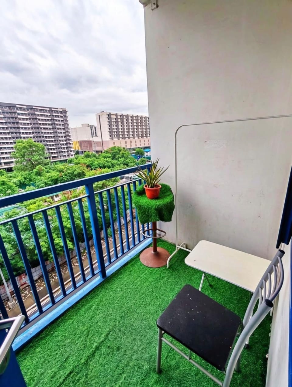 View (from property/room), Balcony/Terrace, Garden view