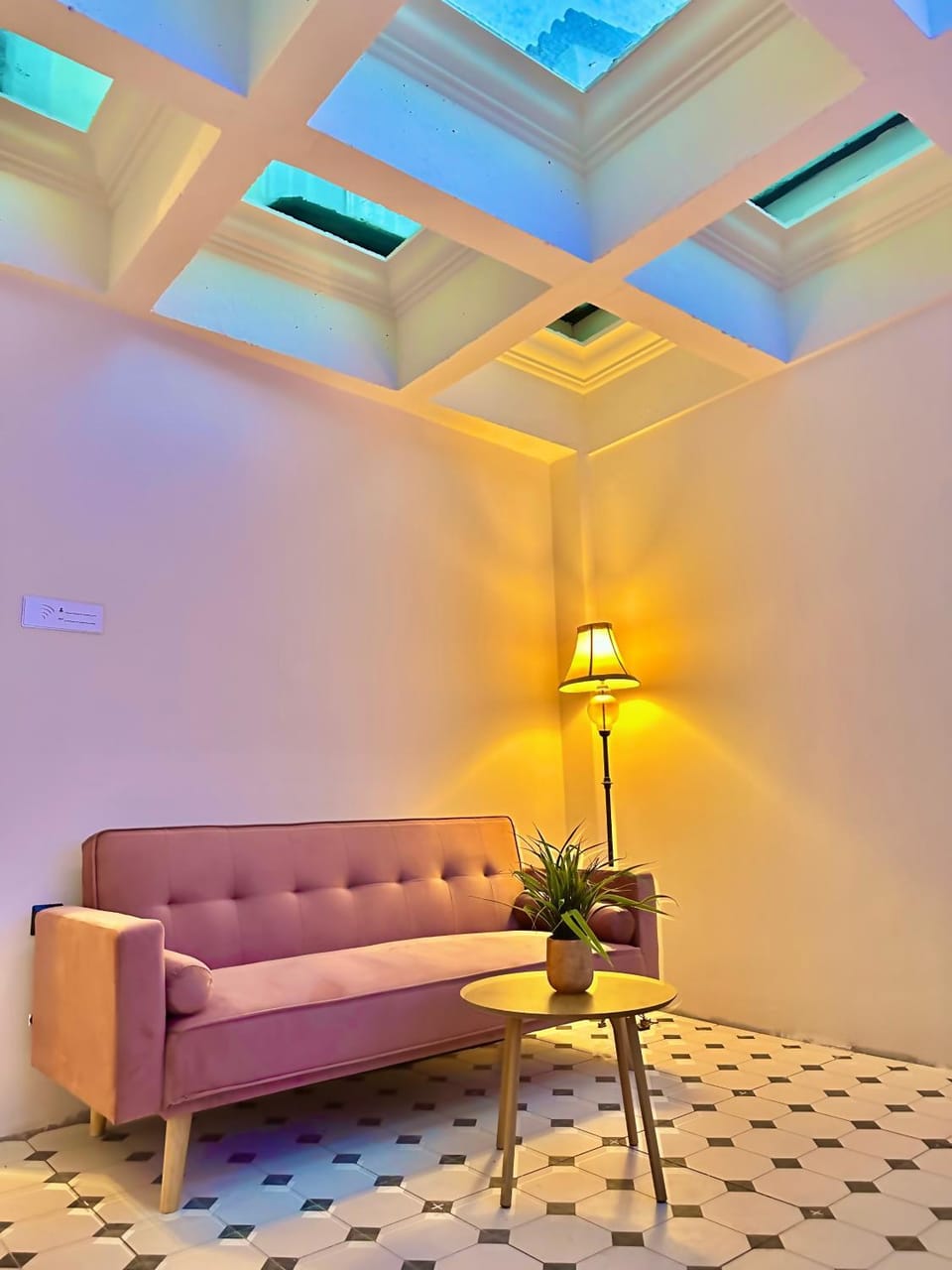 Pink Lemon Hostel in Athens