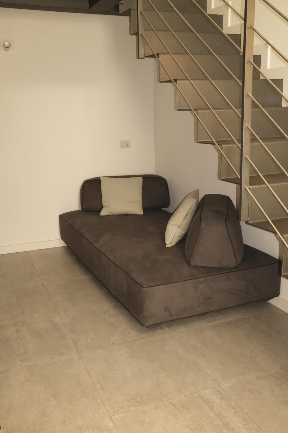 Bed, Living room