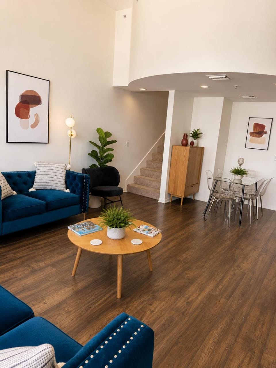 Living room, Seating area