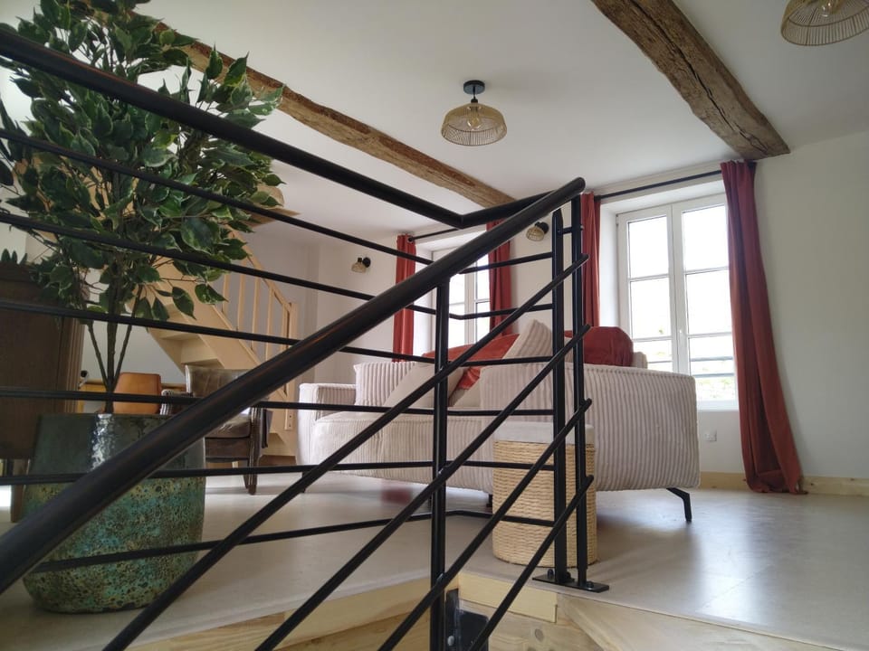 La Porte Du Château House in Normandy