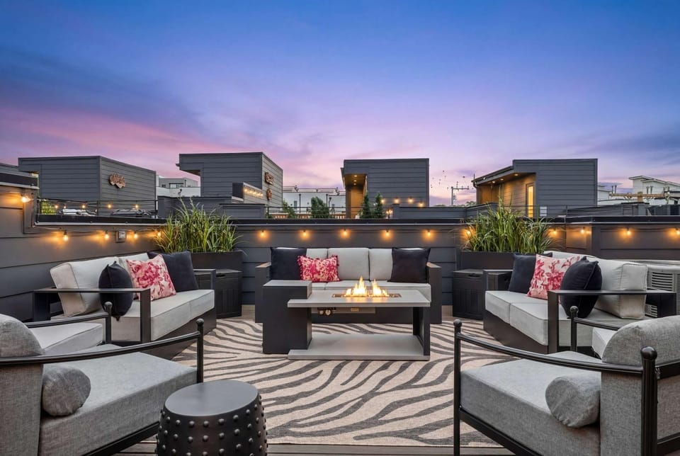 Rooftop Oasis - Hot Tub Nashville City Views House in East Nashville