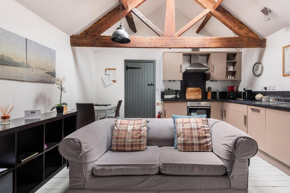 The Hayloft, Snitterton near Matlock Apartment in North East Derbyshire District