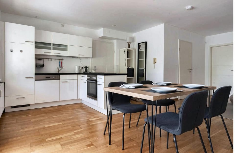Kitchen or kitchenette, Dining area, kitchen