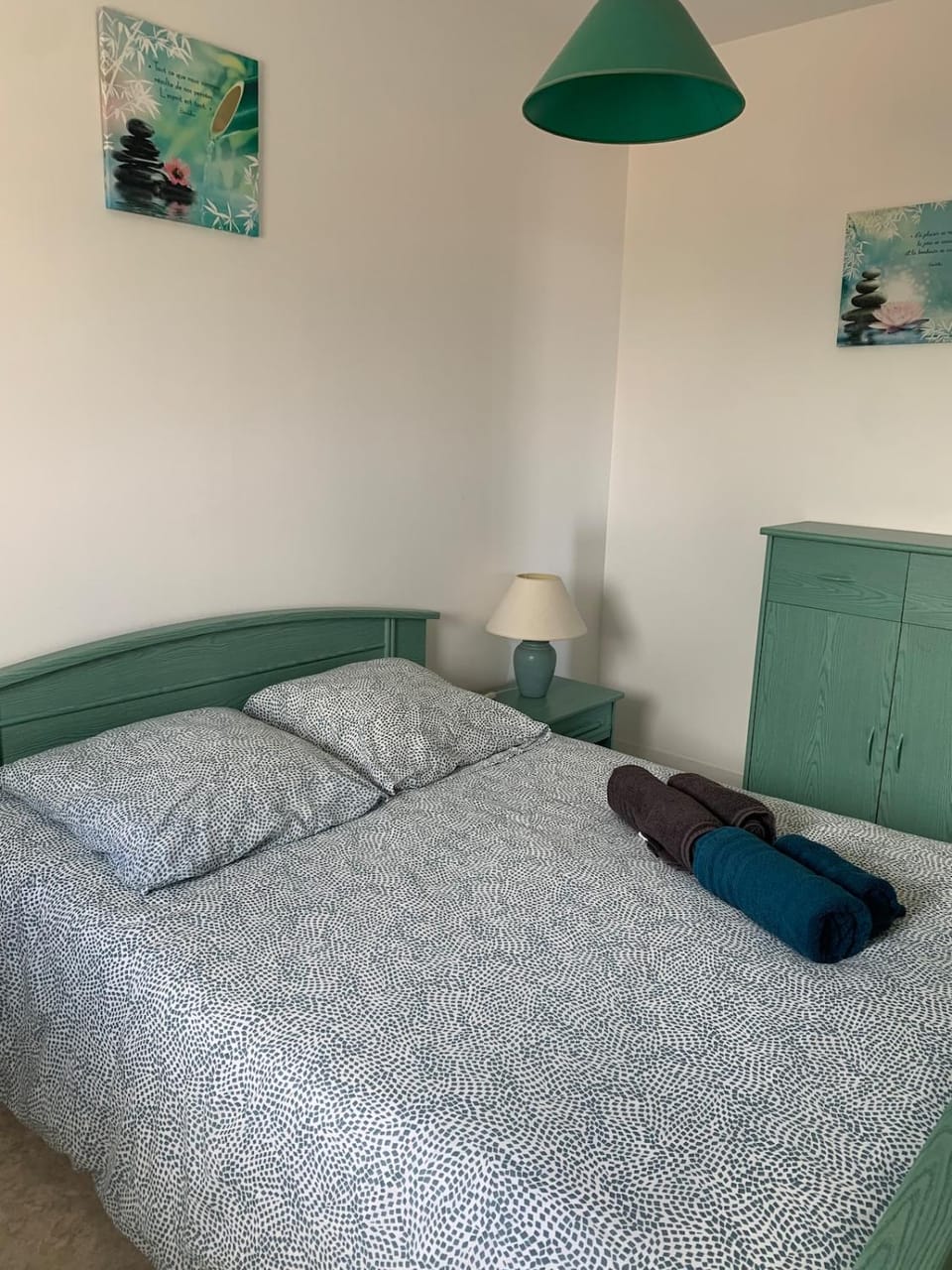 Bed, Photo of the whole room