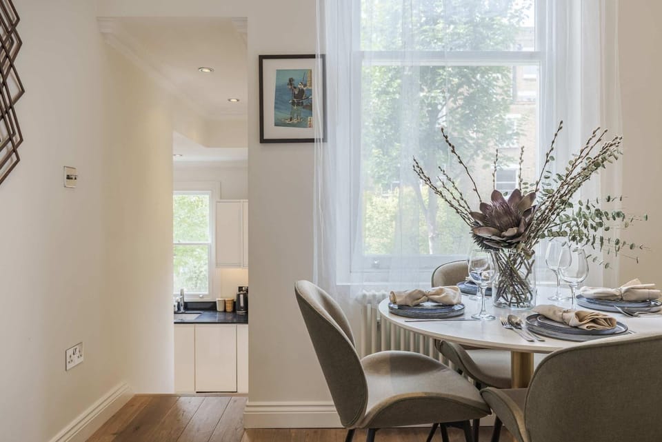 Charming 2BR Flat in Prime Notting Hill Apartment in City of Westminster