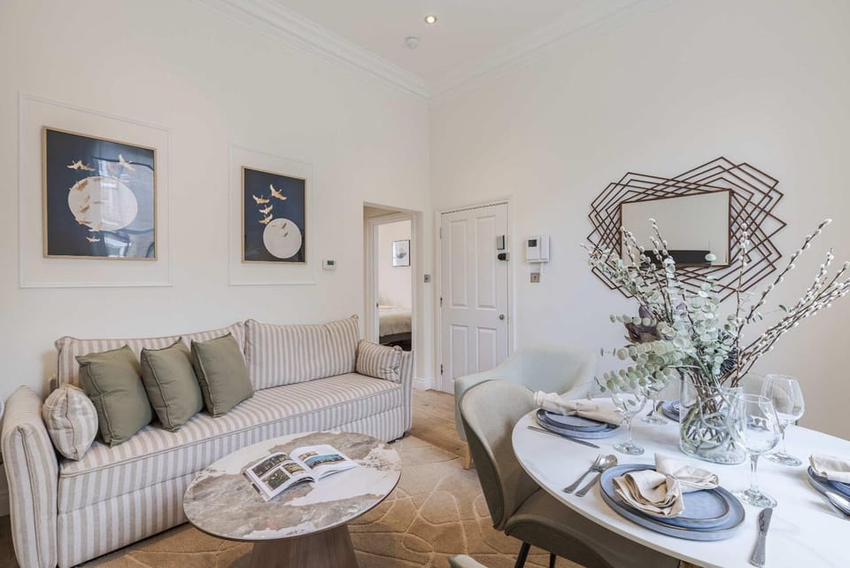 Charming 2BR Flat in Prime Notting Hill Apartment in City of Westminster