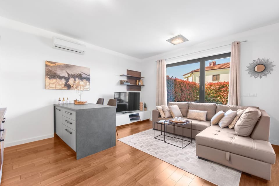 Ground floor apartment with 1 bedroom , big terrace with garden and BBQ Apartment in Poreč