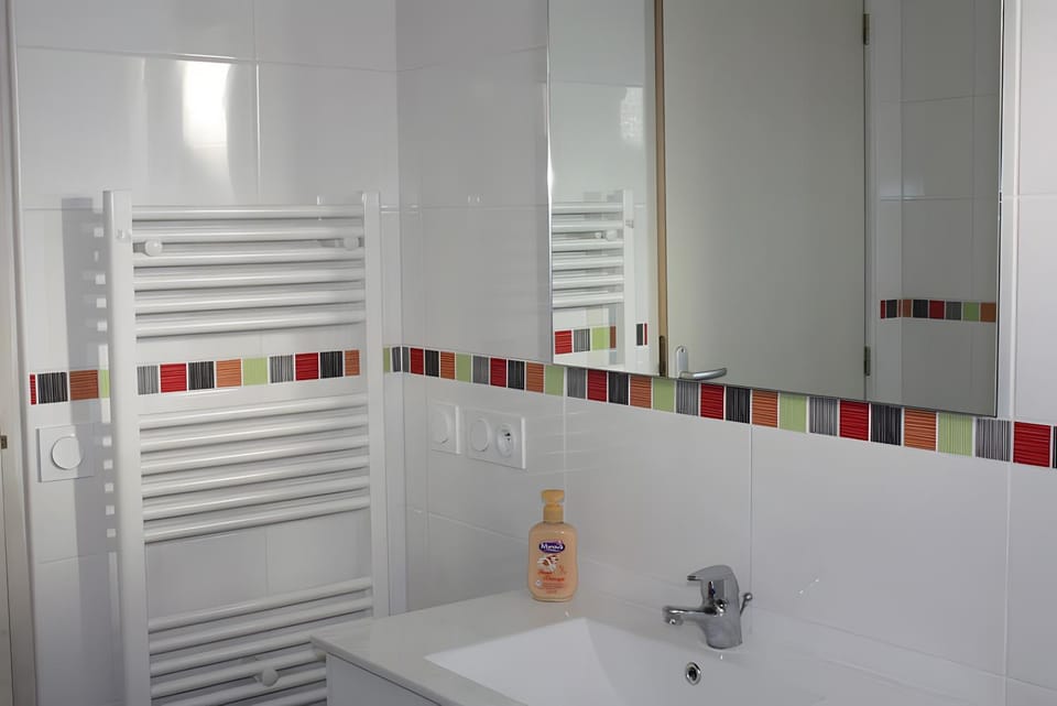 Bathroom, Living room