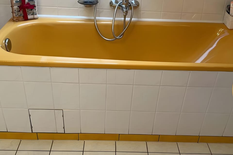 Bathroom, Living room