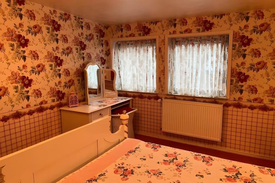 Living room, Bedroom
