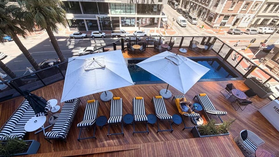 Swimming pool, sunbed