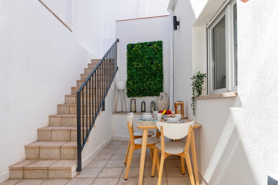 Patio, Day